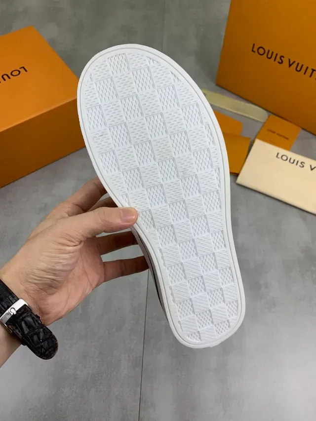 Louis Vuitton Run Away White Canvas Lifestyle Sneakers 2