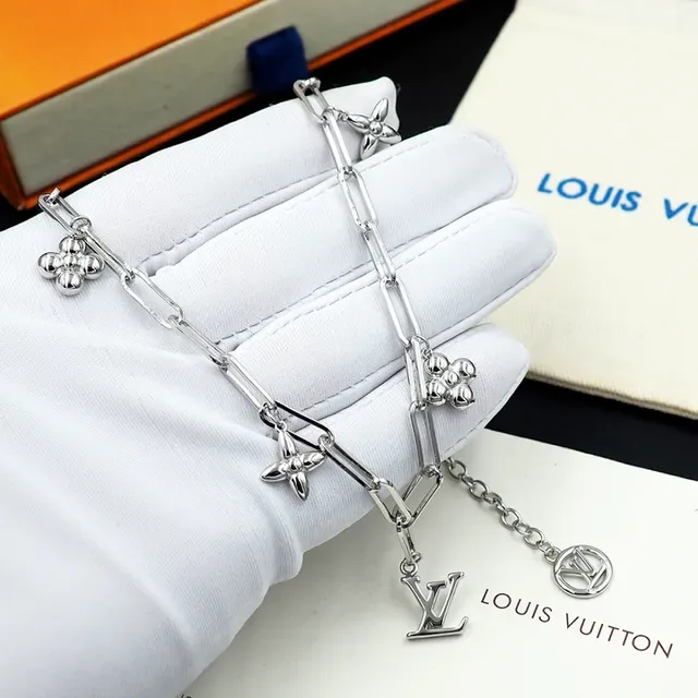 Louis Vuitton Silver Paperclip-Link Chain LV Monogram Pendant Necklace 8