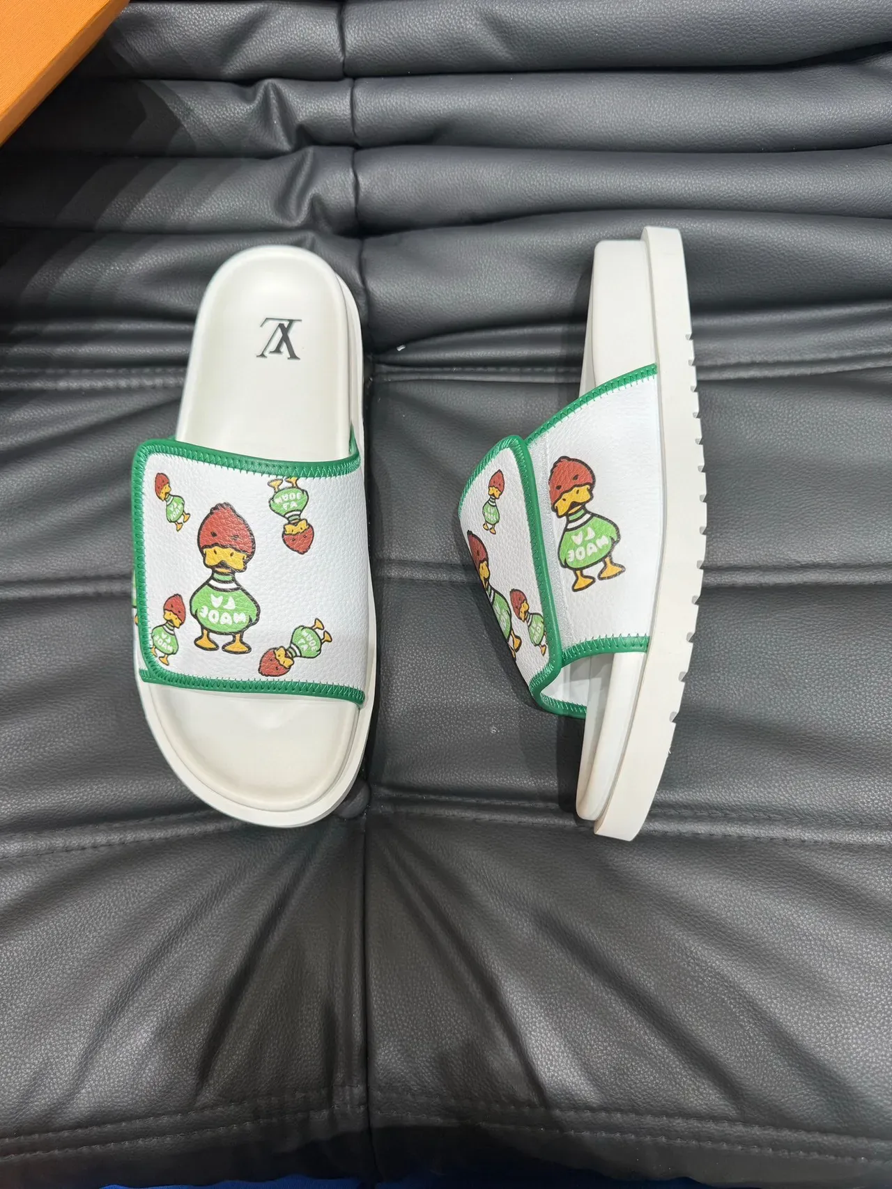 Louis Vuitton Slides White Green Leather Piped Strap Slippers 3