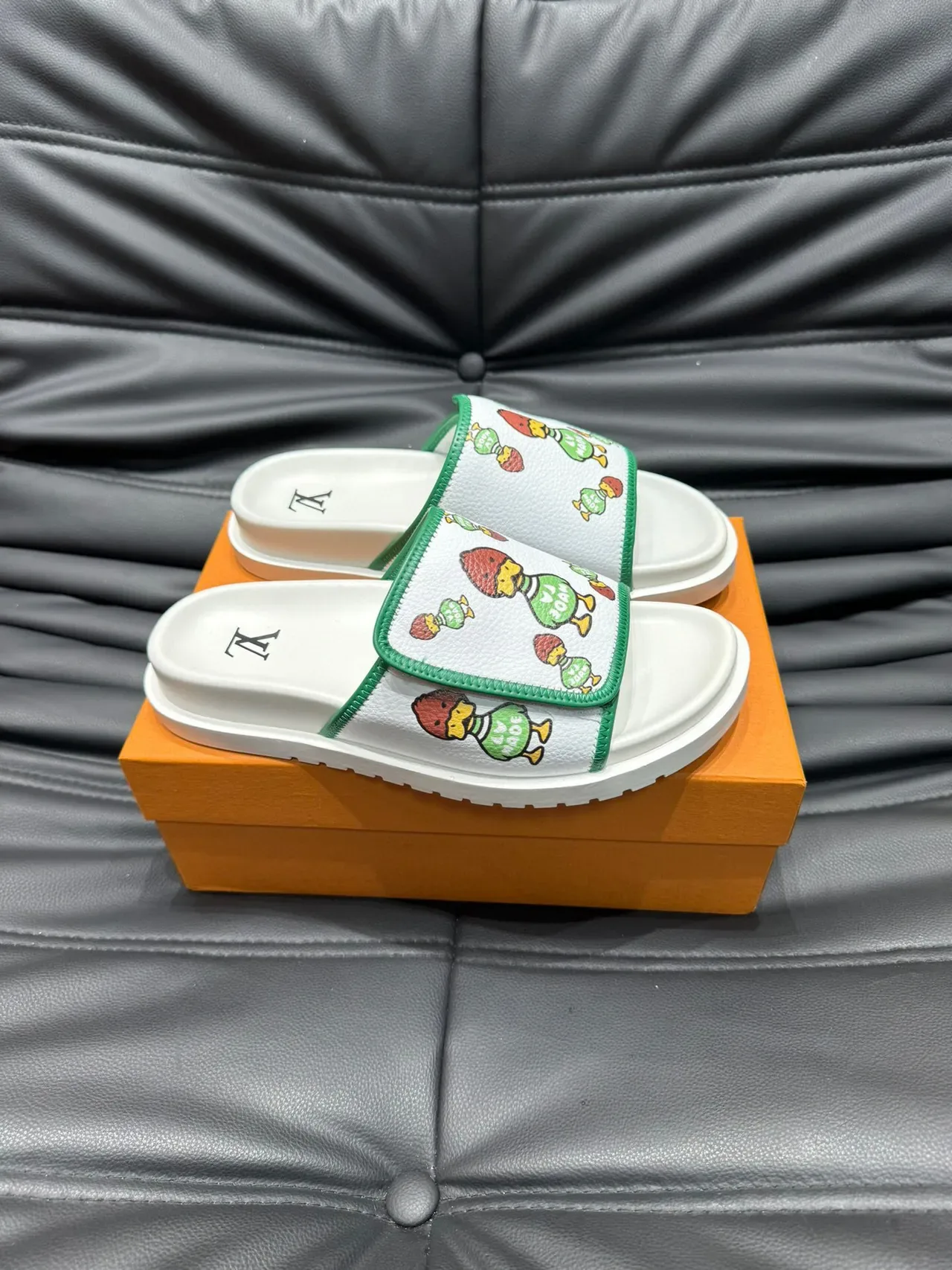 Louis Vuitton Slides White Green Leather Piped Strap Slippers 4