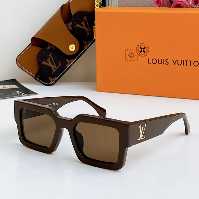Louis Vuitton Square Frame Black Sunglasses 7