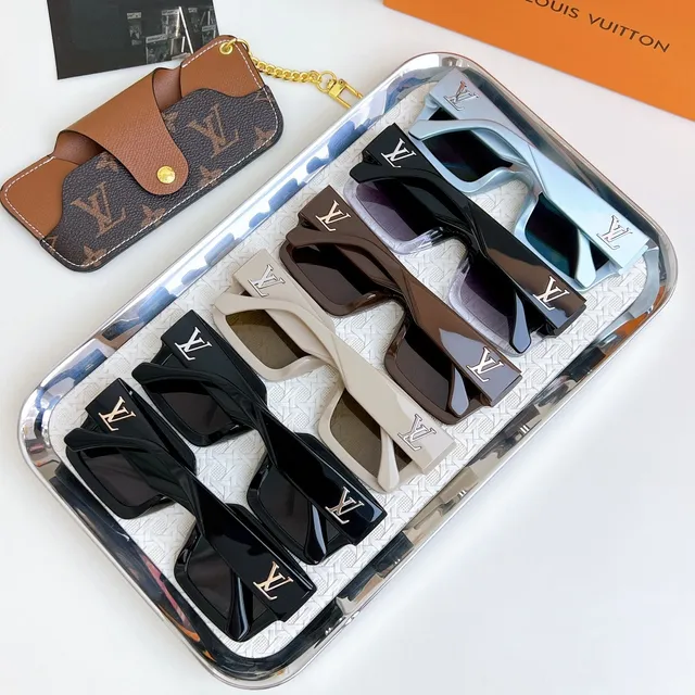 Louis Vuitton Square Frame Black Sunglasses 8