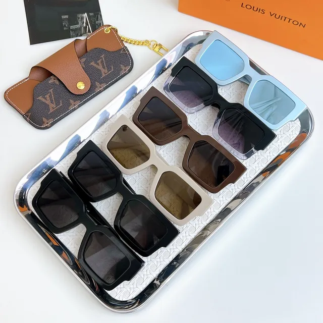 Louis Vuitton Square Frame Black Sunglasses 9