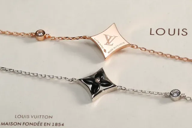 Louis Vuitton Star Charm Gold Silver Chain-Link Bracelet 2