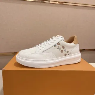 Louis Vuitton White Beige Low-Top Platform Sole Lifestyle Sneakers