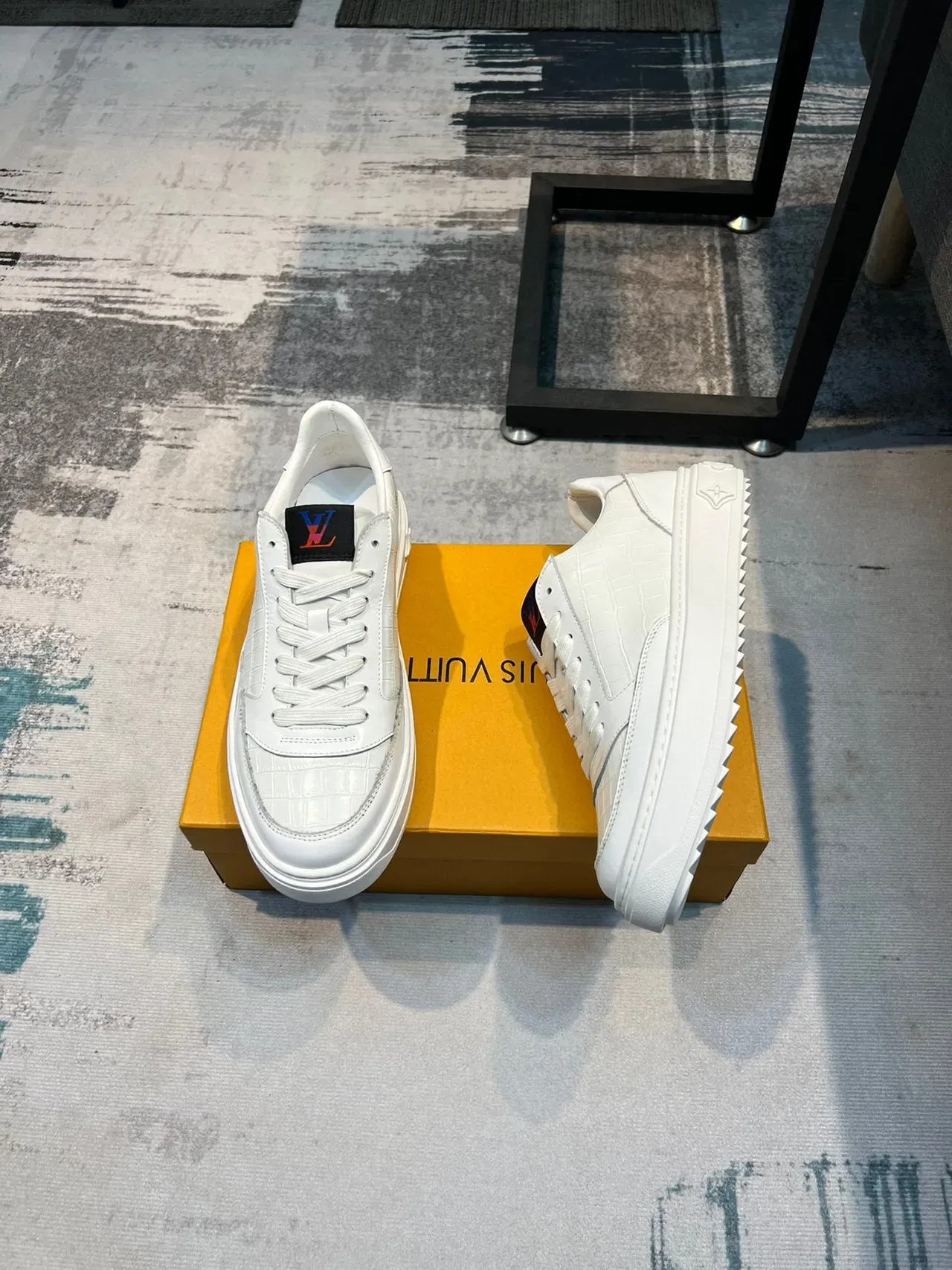 Louis Vuitton White Black Croc-Embossed Leather Platform Sole Lifestyle Sneakers 4