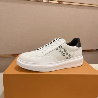 Louis Vuitton White Black Low-Top Platform Sole Lifestyle Sneakers