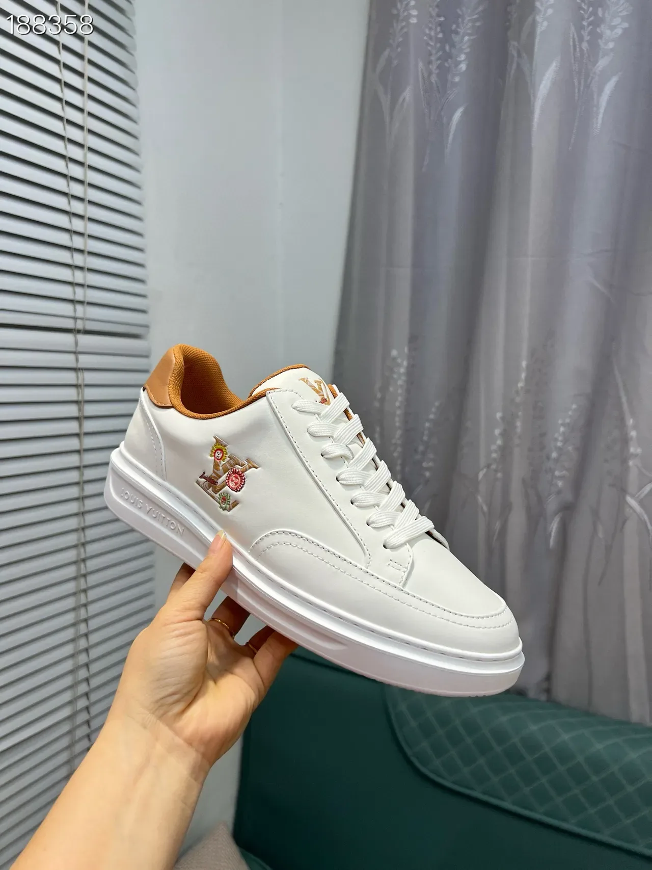 Louis Vuitton White Brown Low-Top Leather Upper Lifestyle Sneakers 7