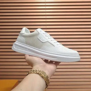 Louis Vuitton White Low-Top Platform Sole Lifestyle Sneakers