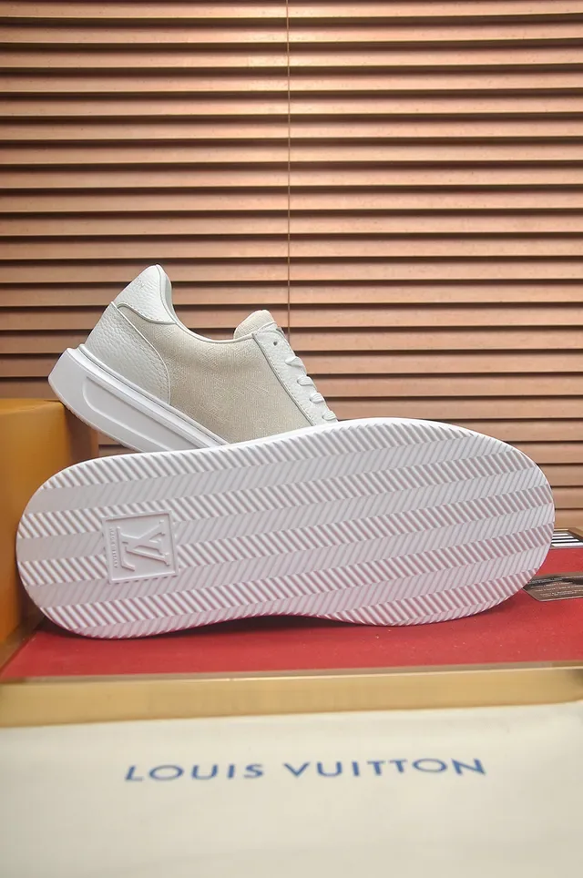 Louis Vuitton White Low-Top Platform Sole Lifestyle Sneakers 3