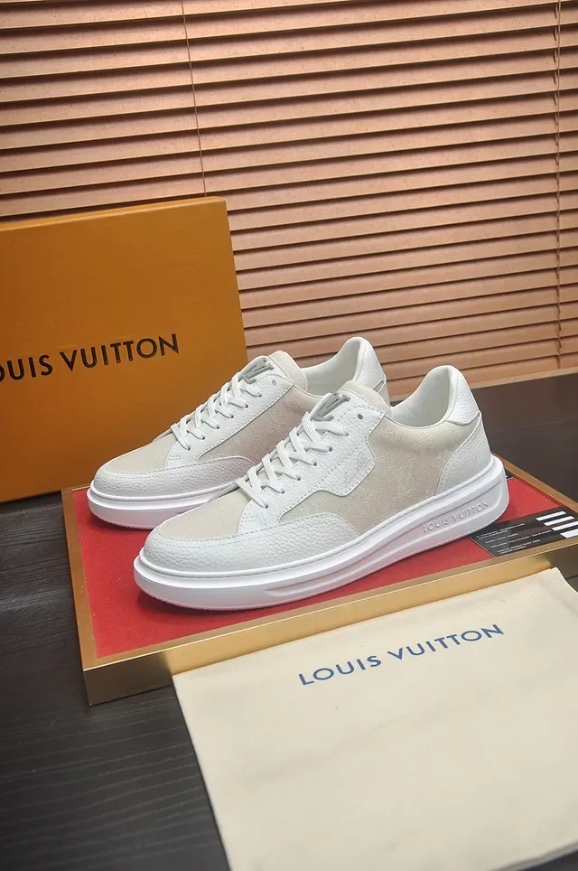 Louis Vuitton White Low-Top Platform Sole Lifestyle Sneakers 4