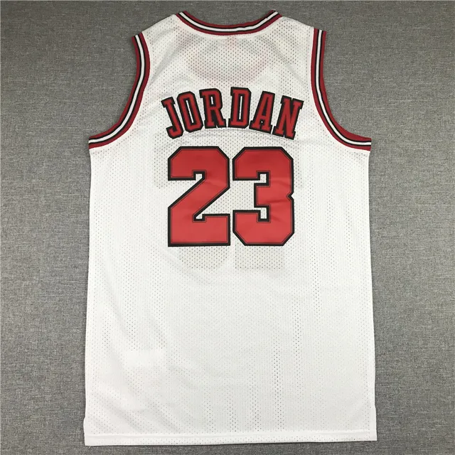Mitchell & Ness Hardwood Classics 1995–96 Michael Jordan Chicago Bulls White Red Jersey 3