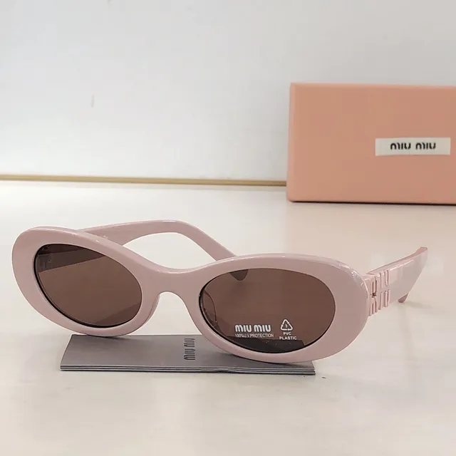 Miu Miu preto cinza oval silhueta brilhante acetato óculos de sol 7