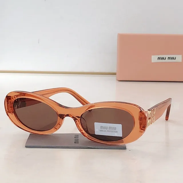 Miu Miu preto cinza oval silhueta brilhante acetato óculos de sol 8