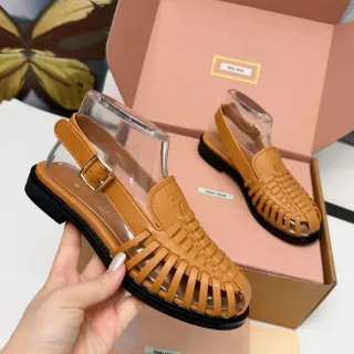 Miu Miu Wander بني أسود جلد منسوج حزام شفاف صندل كاجوال