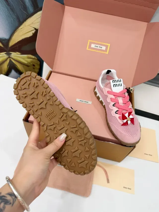 Miu Miu Wander Tênis lifestyle rosa malha e camurça 3