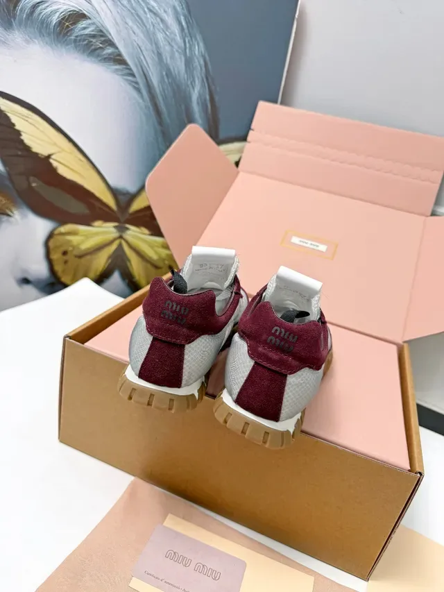 Miu Miu Wander Cinza Prateado e Borgonha Tênis Lifestyle 4
