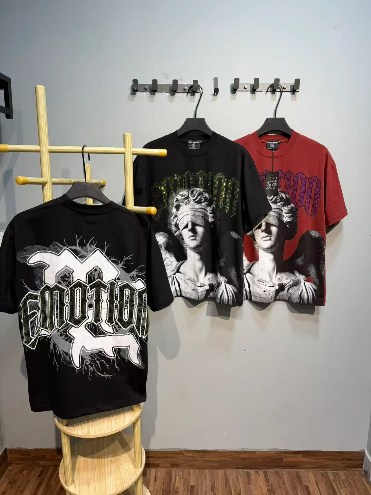 Mixed Emotion Emotion Graphic Rhinestone Angel T-Shirt 2