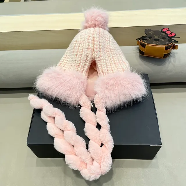 Moncler Gorro Bege Branco Grosso Acanalado com Borda de Pele 7