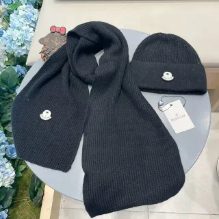 Moncler Black Ribbed Knit Metal Logo Badge Cashmere Scarf
