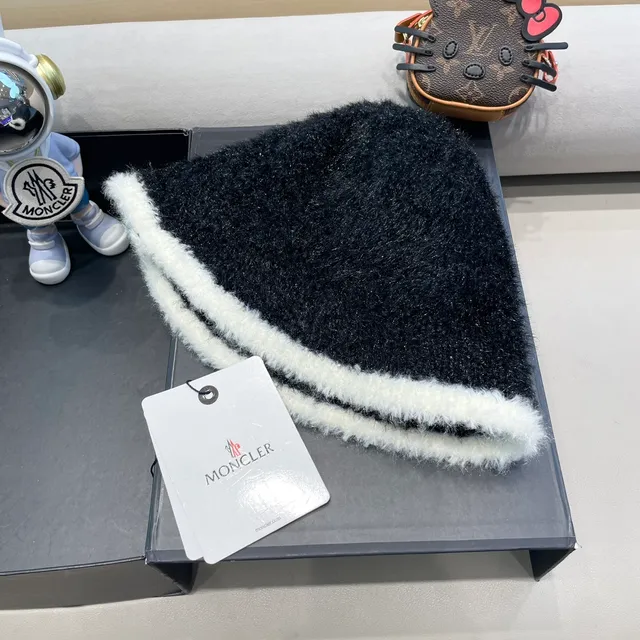 Moncler Black White Fuzzy Texture Trim Beret 3