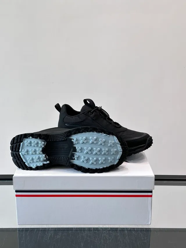 Moncler Grenoble Black White Maille Technique Et Synthétique Supérieure Épaisse Ventilée Semelle Caoutchouc Sneakers Lifestyle 2