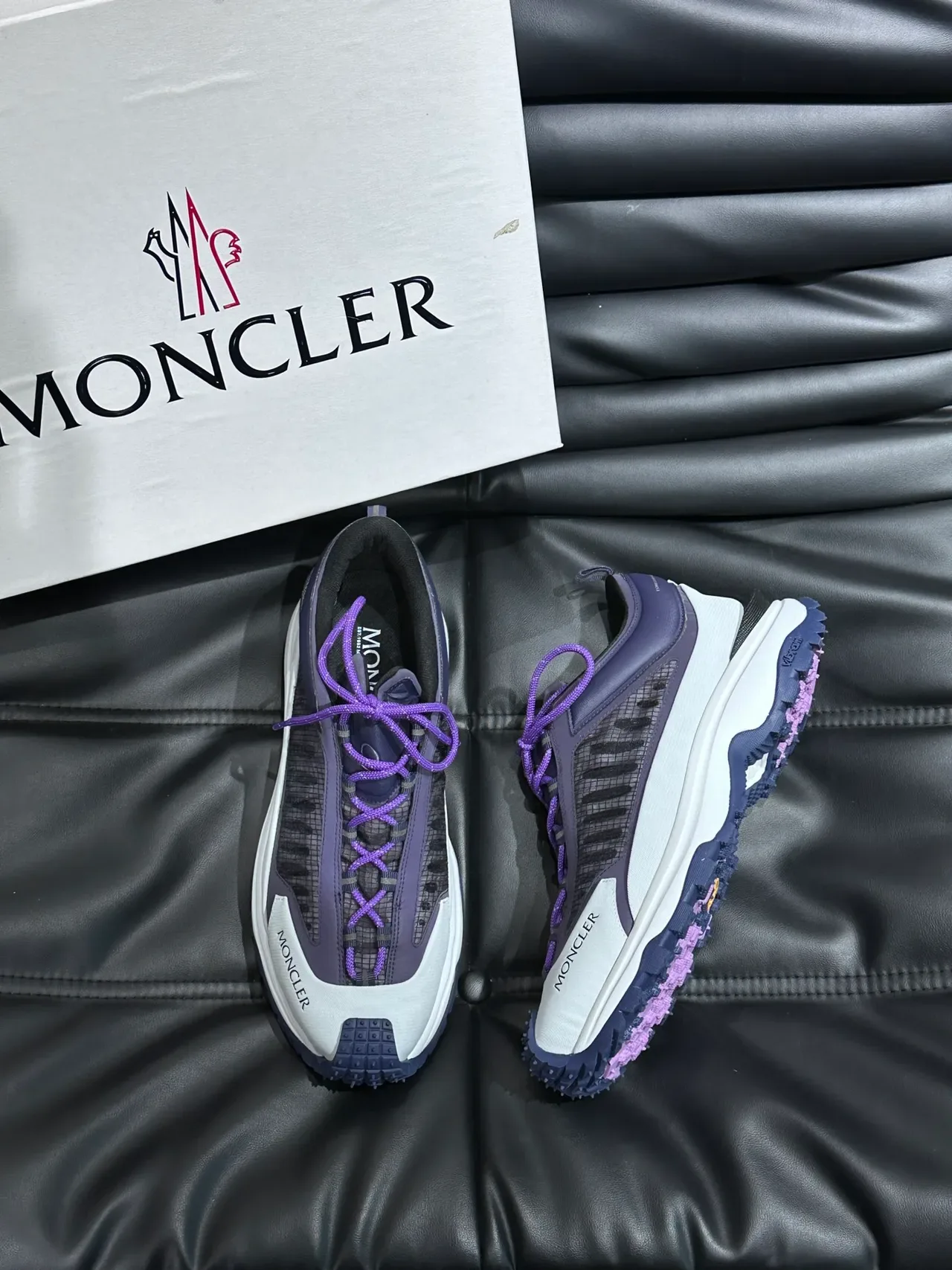 Moncler Grenoble à panneaux de maille Navy and Purple Lifestyle Sneakers 3
