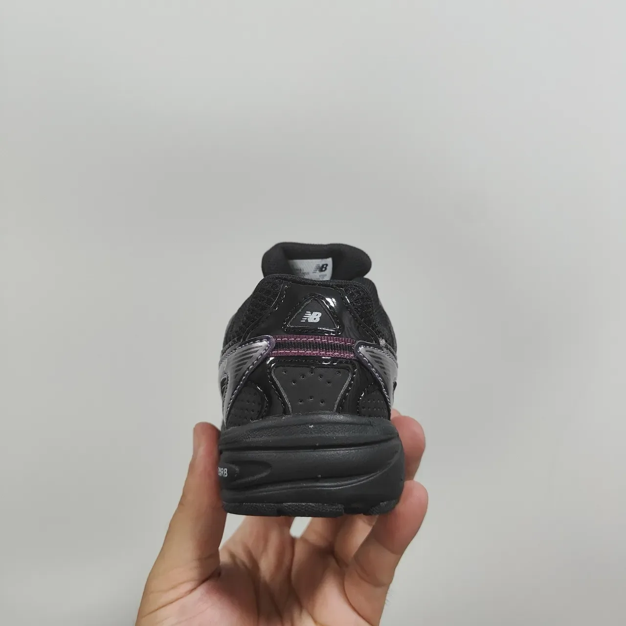 New Balance 509 Noir et Violet Iridescent Chaussures Lifestyle 13