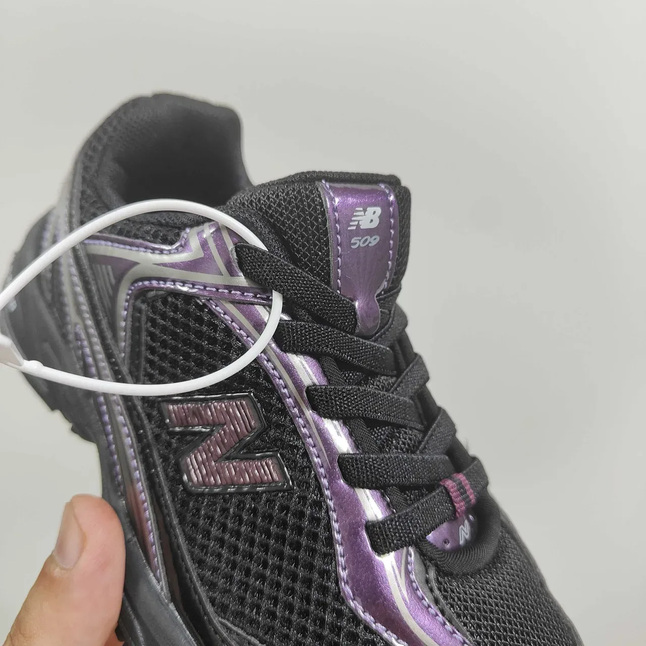 New Balance 509 Noir et Violet Iridescent Chaussures Lifestyle 14