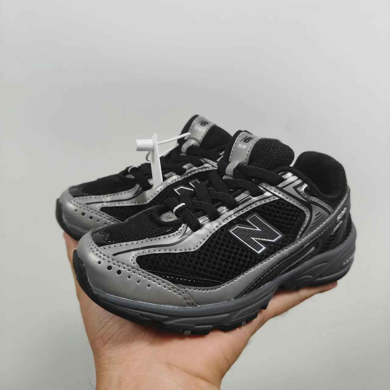 New Balance 509 Noir et Violet Iridescent Chaussures Lifestyle 22
