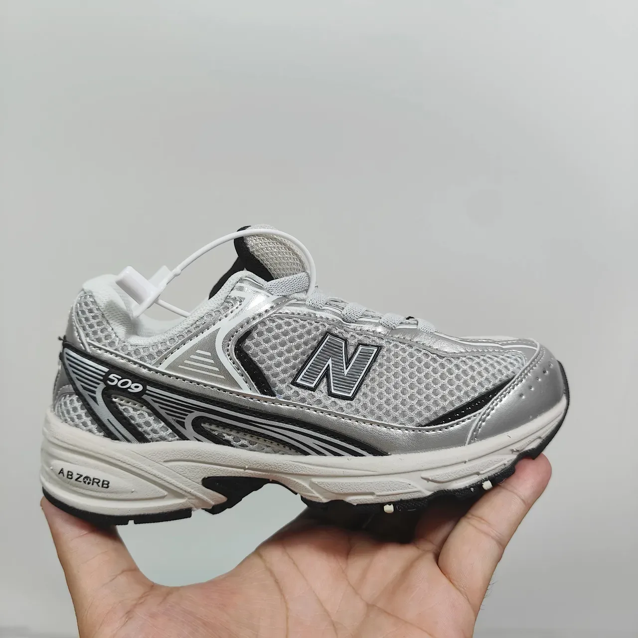 New Balance 509 Noir et Violet Iridescent Chaussures Lifestyle 24
