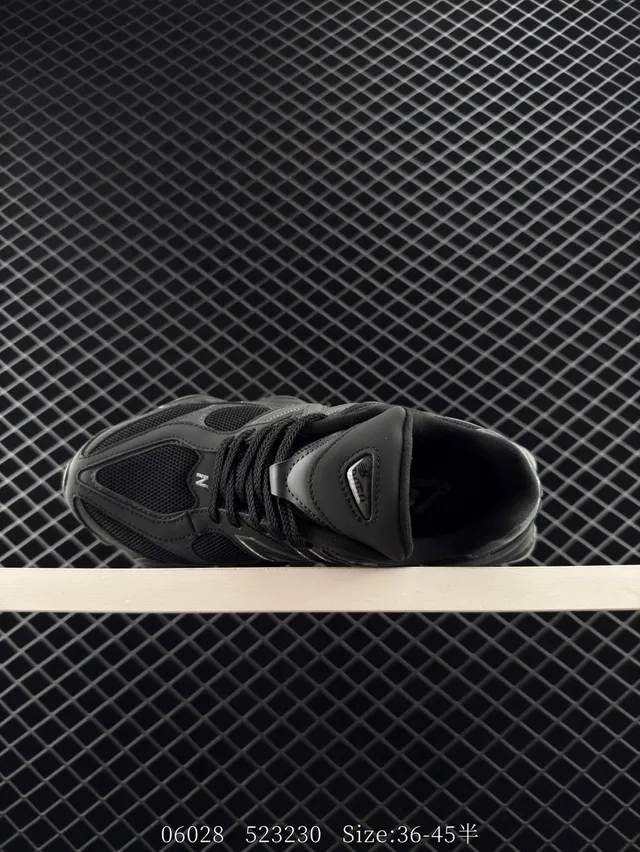 New Balance 523 Noir Semelle Sculptée Maille Et Superpositions Synthétiques Basket Chunky 4