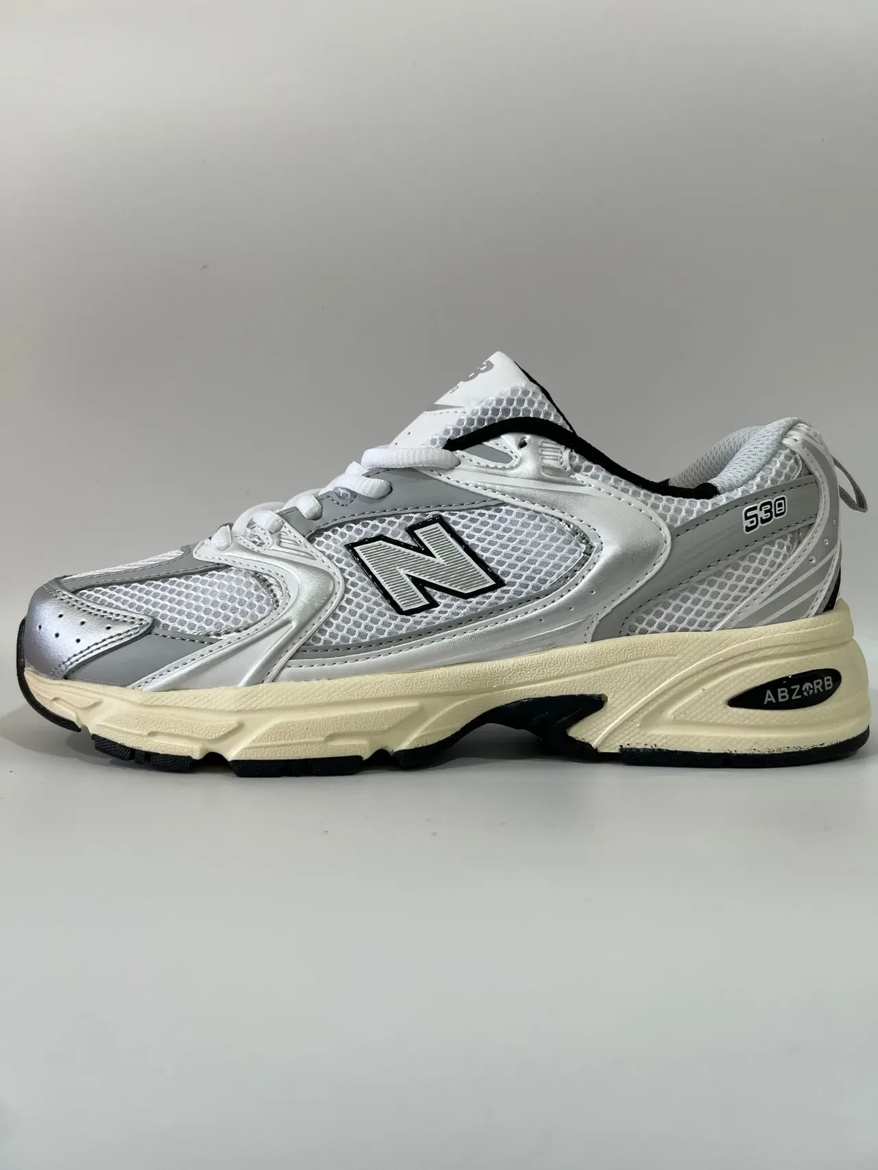 New Balance 530 Prata Branco Creme Tênis Lifestyle 6