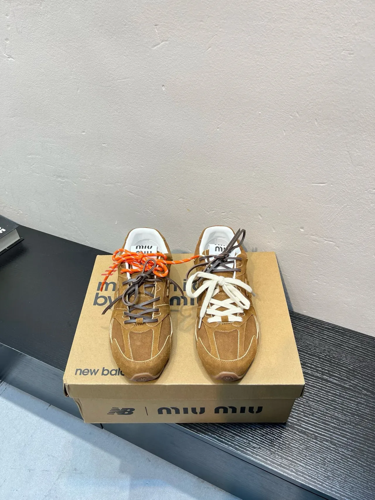 New Balance 630 x Miu Miu Tênis Lifestyle em Suede Tan 2