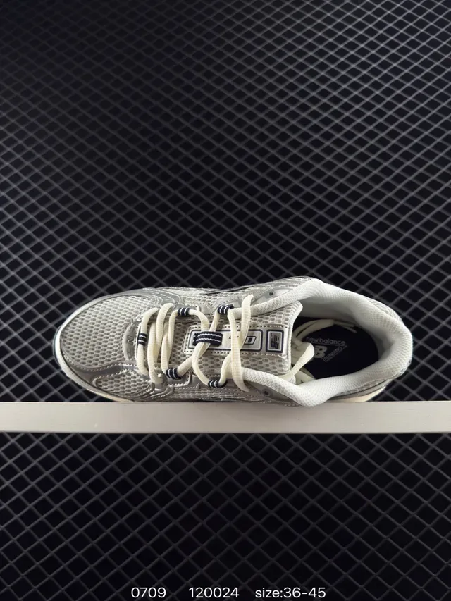 New Balance 740 baskets lifestyle gris clair en maille et synthétique 5