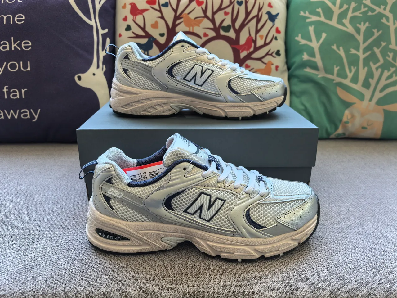 New Balance 860 Argent Noir Maille et Construction de Superposition Synthétique Structure de Cage Pied du Milieu Chaussures de Course 3