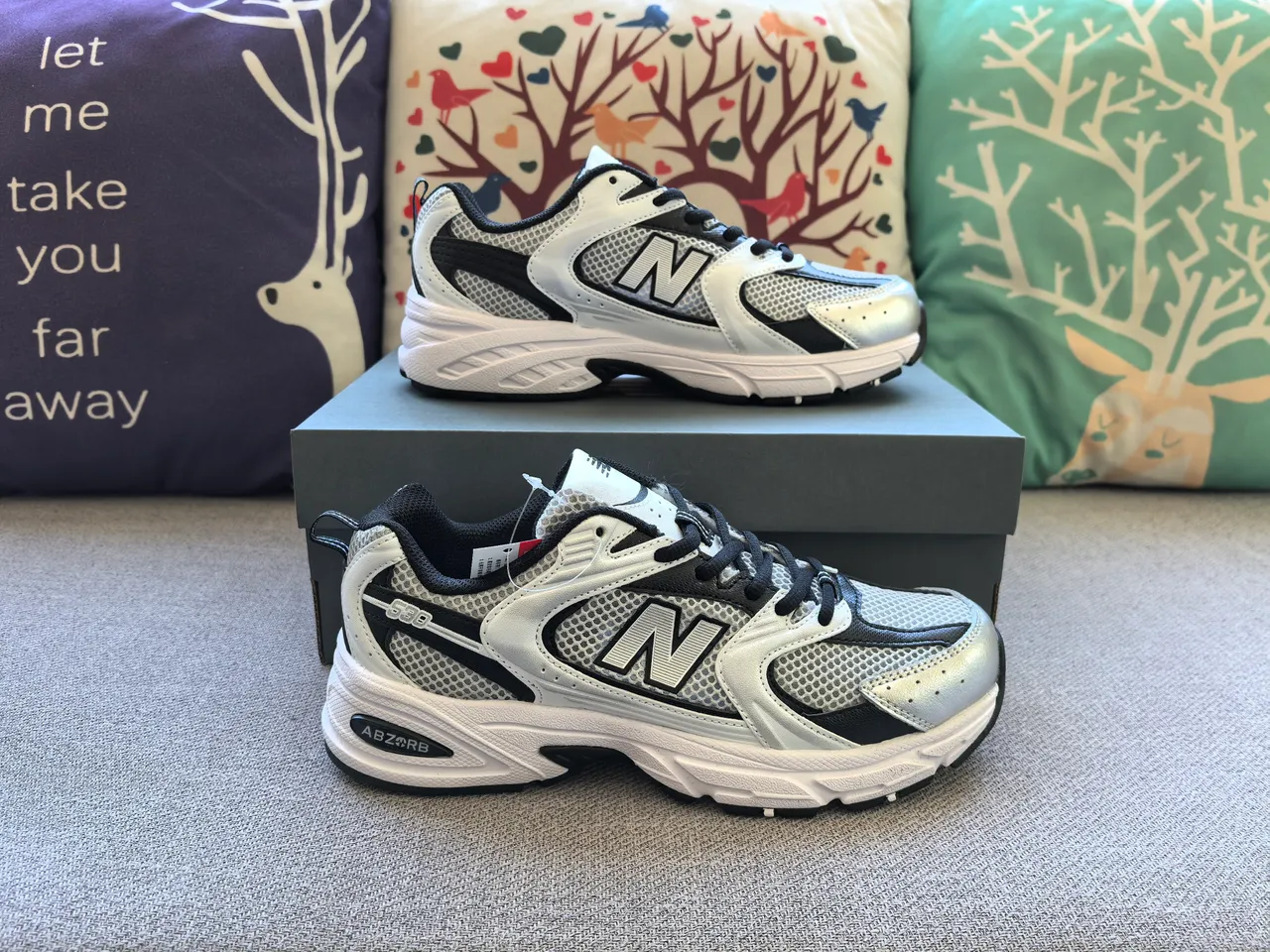 New Balance 860 Argent Noir Maille et Construction de Superposition Synthétique Structure de Cage Pied du Milieu Chaussures de Course 4