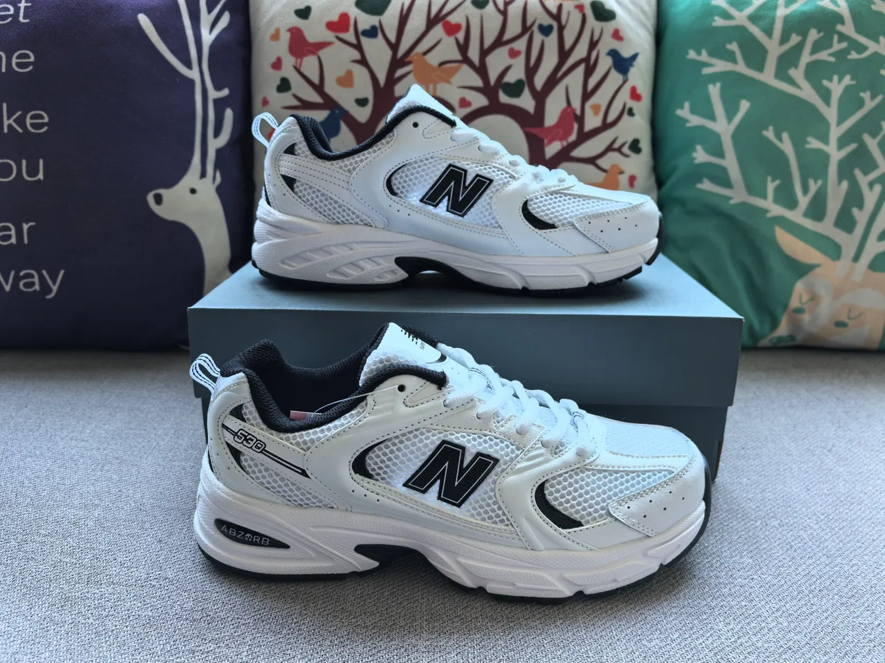 New Balance 860 Argent Noir Maille et Construction de Superposition Synthétique Structure de Cage Pied du Milieu Chaussures de Course 10
