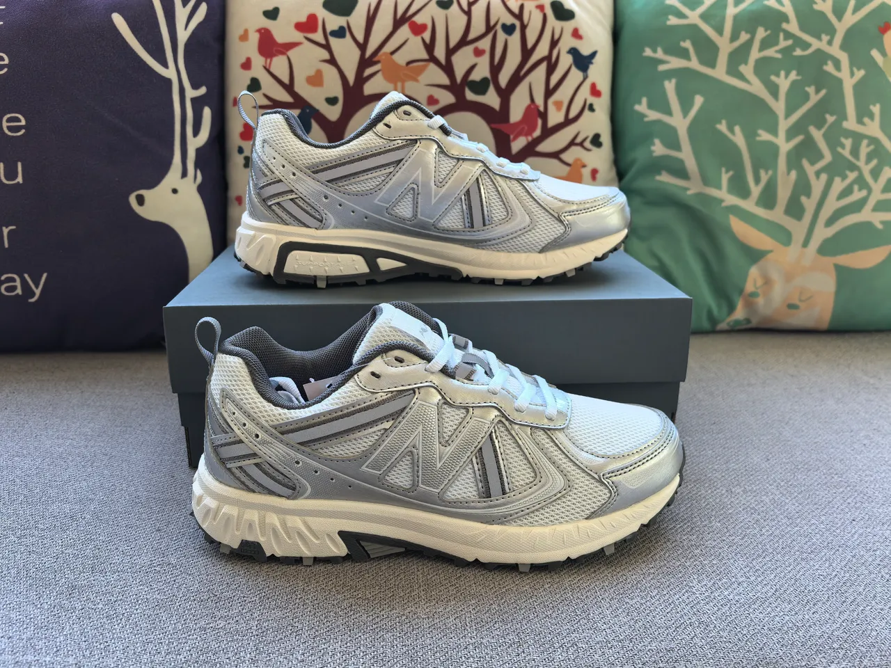 New Balance 860 Argent Noir Maille et Construction de Superposition Synthétique Structure de Cage Pied du Milieu Chaussures de Course 21