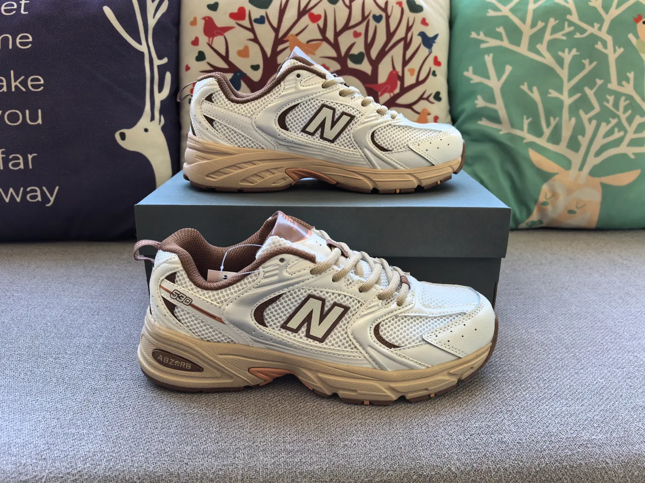 New Balance 860 Argent Noir Maille et Construction de Superposition Synthétique Structure de Cage Pied du Milieu Chaussures de Course 24