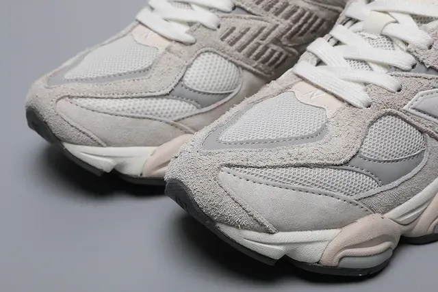 New Balance 9060 Sneakers Lifestyle Beige et Blanc 4