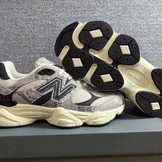 New Balance 9060 بيج أسود طباعة جلد الثعبان أحذية رياضية سميكة