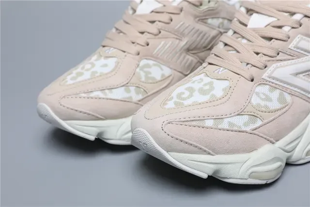 New Balance 9060 Chaussures Lifestyle Beige à Imprimé Léopard 4