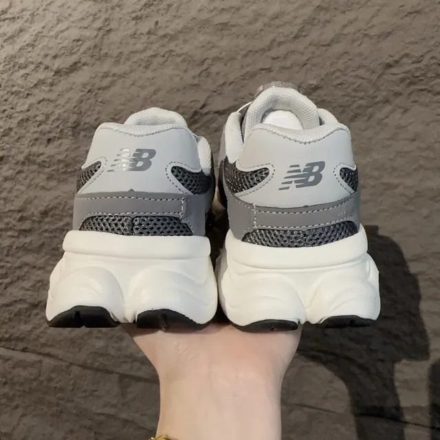 New Balance 9060 أسود رمادي كعب BOA إغلاق بالدوارة حذاء رياضي سميك 15