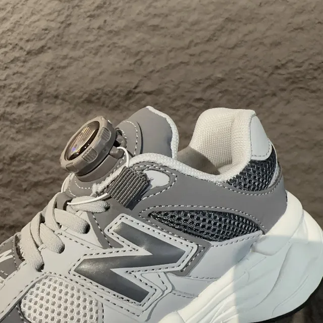 New Balance 9060 أسود رمادي كعب BOA إغلاق بالدوارة حذاء رياضي سميك 17