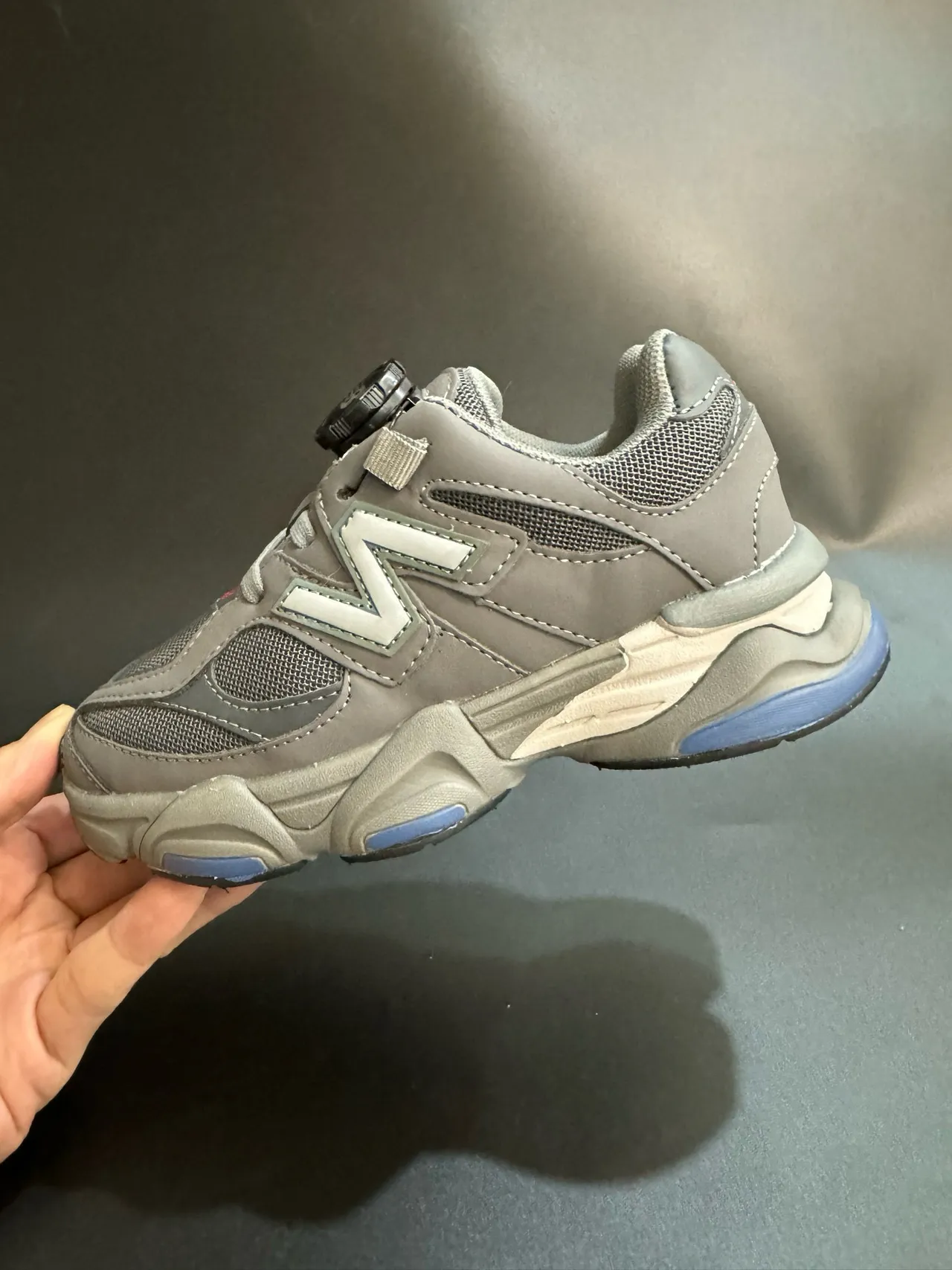 New Balance 9060 رمادي بيج سول إغلاق دوار أحذية رياضية كثيفة 6
