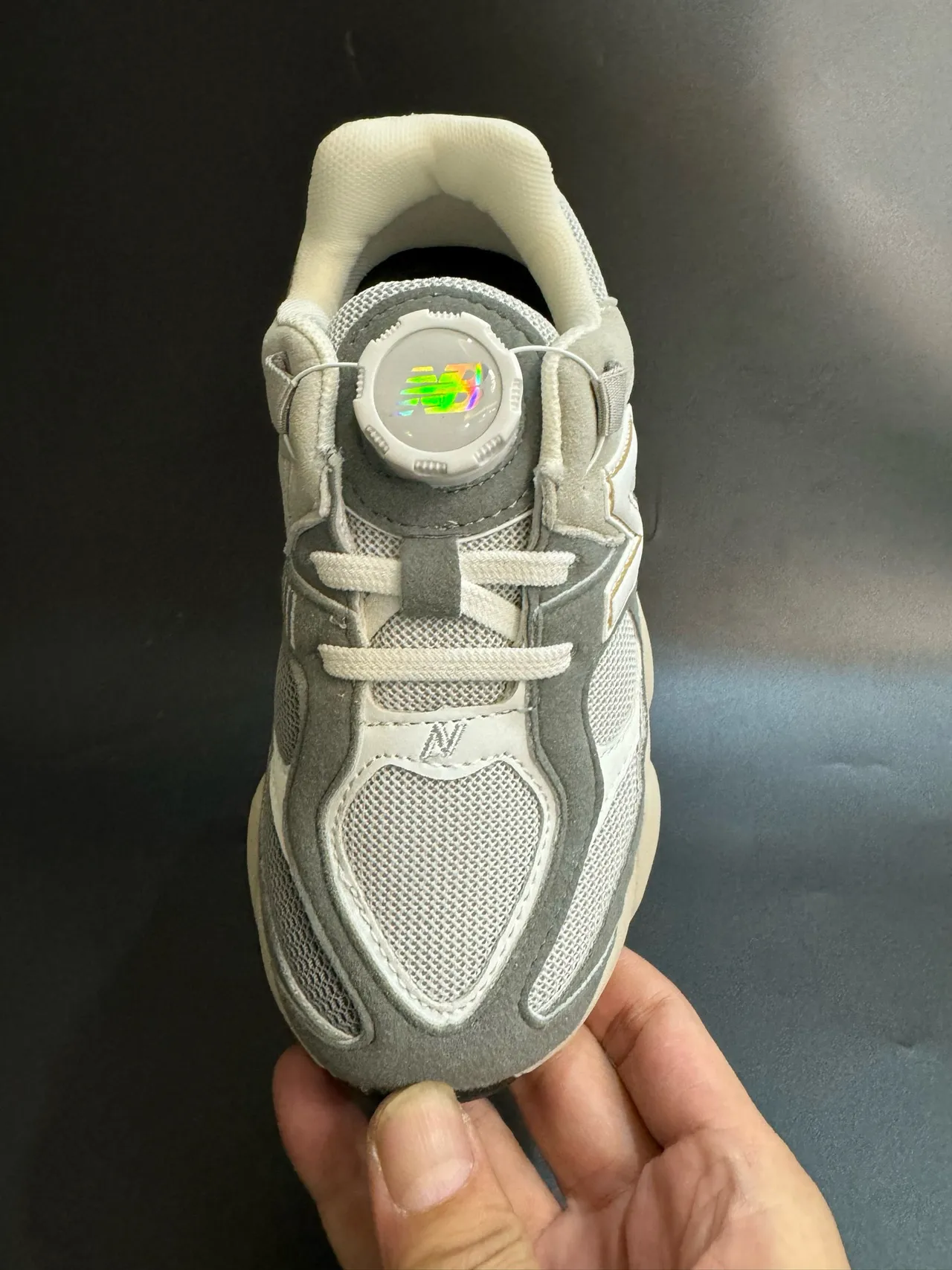 New Balance 9060 رمادي بيج سول إغلاق دوار أحذية رياضية كثيفة 16