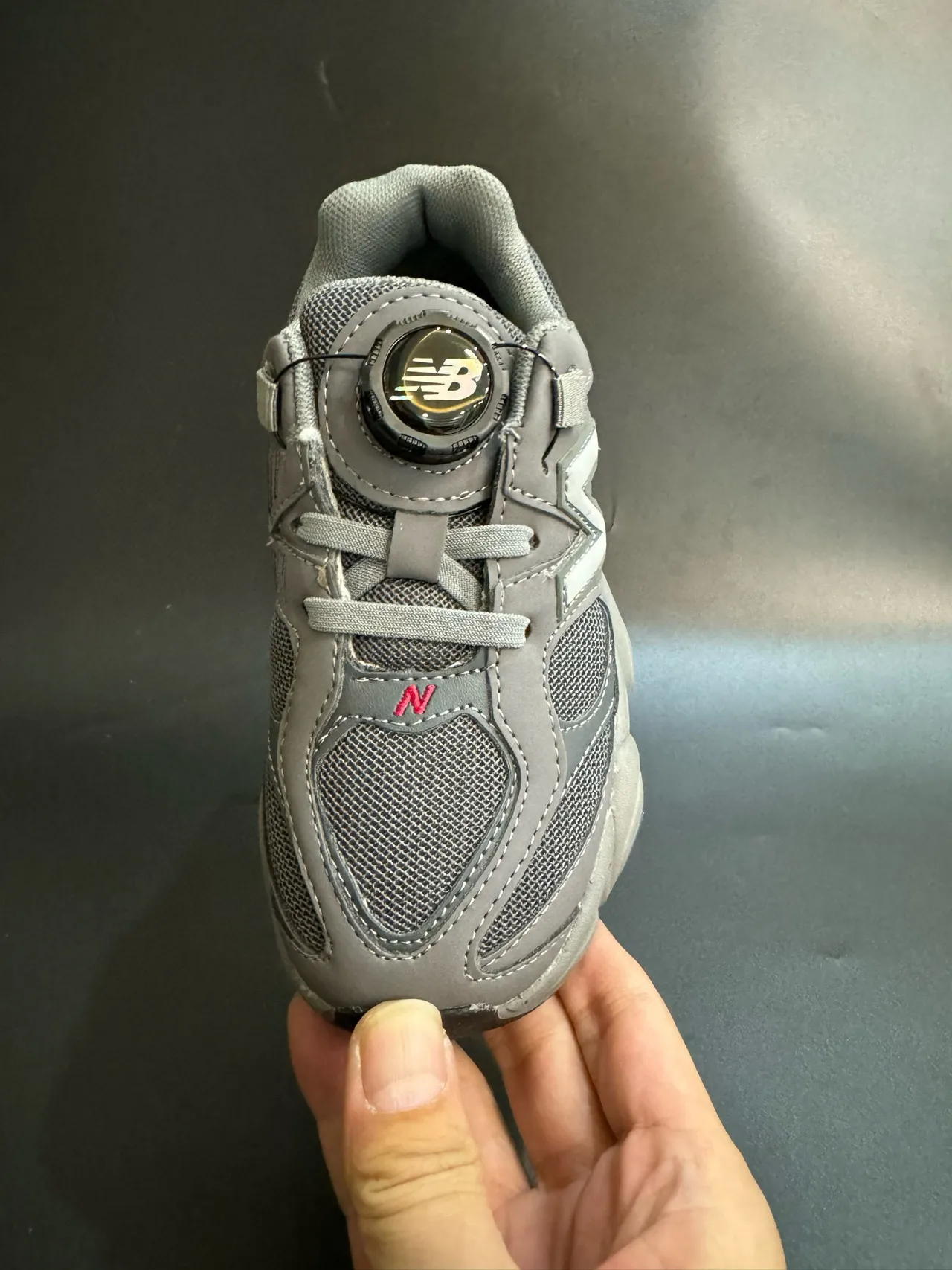 New Balance 9060 رمادي بيج سول إغلاق دوار أحذية رياضية كثيفة 22