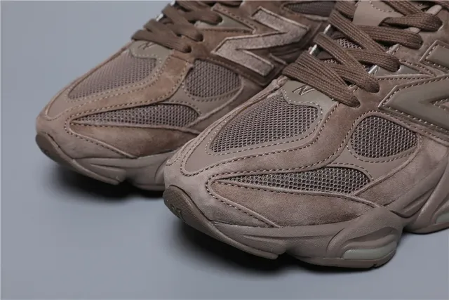 New Balance 9060 Monocromatique Marron Sneakers Lifestyle 4