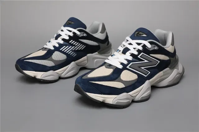 New Balance 9060 Navy and Cream Chaussures lifestyle 5